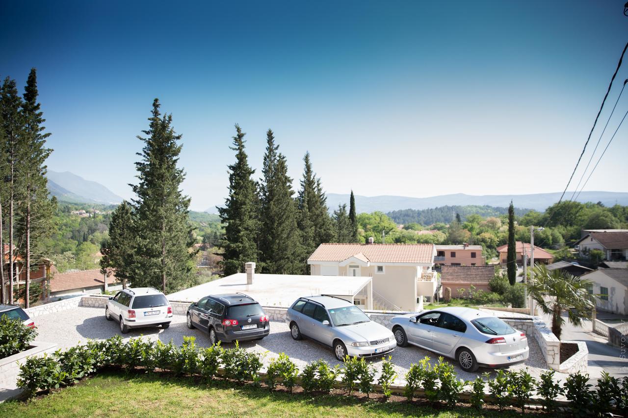 Apartments Sunny Hill ティヴァト エクステリア 写真
